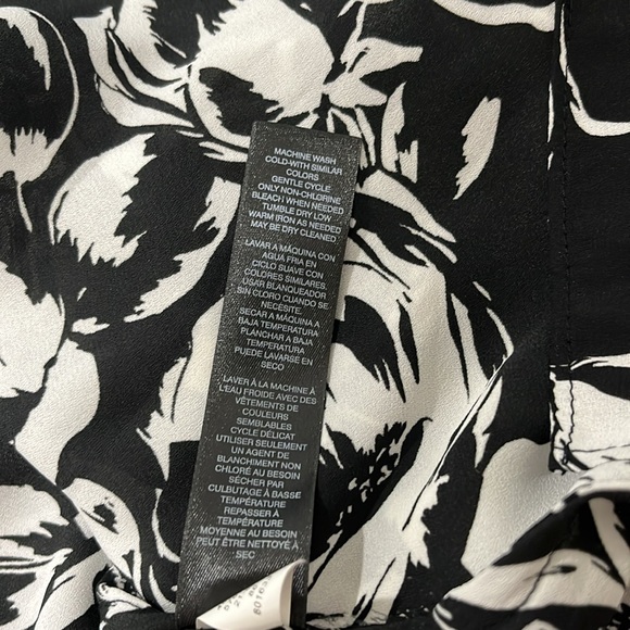 WHBM Floral and paisley off shoulder embellished sleeve top - Picture 8 of 10